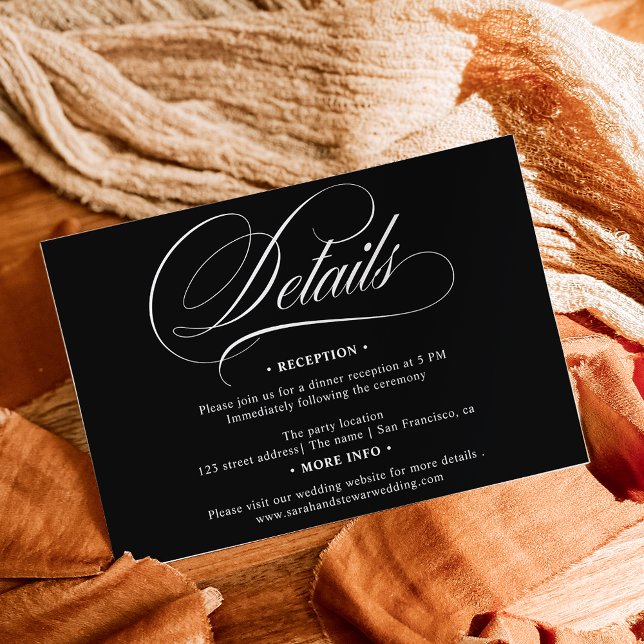 Schwarz-Kalligraphie-Details Hochzeit Begleitkarte (White black calligraphy chic details wedding enclosure card)