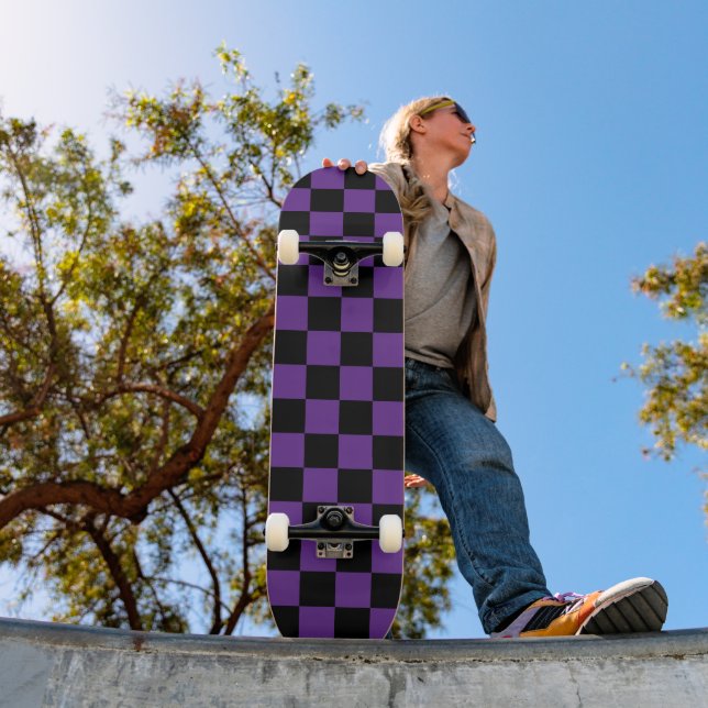 Schwarz-lila kariertes Druckmuster Skateboard (Außenbereich 1)