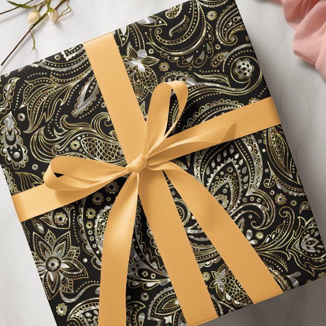 Schwarz & Metallic Silver & Gold Floral Paisley Geschenkpapier (Von Creator hochgeladen)