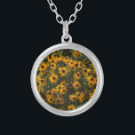 Schwarz-mit Augen-Susans Blume, Blüte, Fotografie Versilberte Kette<br><div class="desc">Eine silberne Halskette mit einem Foto von Black mit Augen Susan's,  das ich während des Urlaubs an den Stränden in Delaware nahm.</div>
