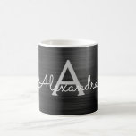 Schwarz-Modern-Elegant-Metallic-Monogramm-Name Kaffeetasse<br><div class="desc">Moderne und elegante schwarze Imitat Metallic Edelstahl Folien Monogram Name und Initial Coffee Tasse. Der mit Monogramm Kaffee oder die Teetasse sind das perfekte Weihnachts- oder Geburtstagsgeschenk für jemanden,  der personalisierten Stil nach Maß Liebe.</div>