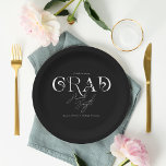 Schwarz-modern Minimalistisch | Graduierungspartei Pappteller<br><div class="desc">Moderne Party-Teller in Schwarz-Weiß-Schrift. Beginnend mit einer fabelhaften, gedruckten Einladung, Set den Ton mit einem einzigartigen Design dann das Thema durch die gesamte Veranstaltung. Ihre Veranstaltung wird von Anfang bis Ende perfekt mit speziellen kleinen Extras. Fügen Sie diesem Design Ihre benutzerdefinierte Formulierung hinzu, indem Sie die Felder "Diese Designvorlage bearbeiten"...</div>