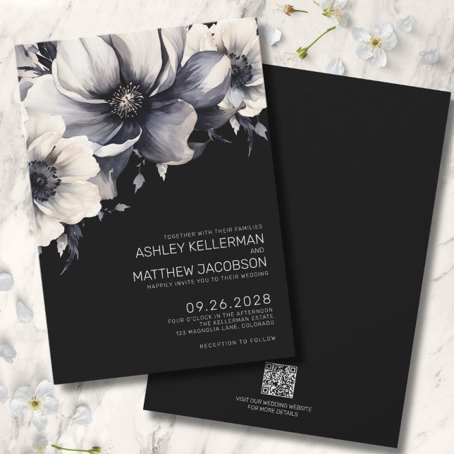 Schwarz-Moderne Blumenhochzeit Einladung (QR Code Budget Modern Elegant Black Floral Wedding Invitation)