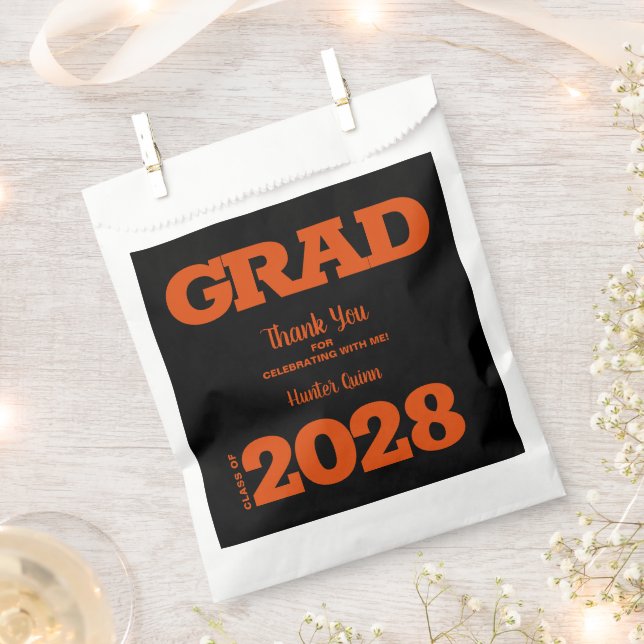 Schwarz-Orange-Graduierungspartei Geschenktütchen (Ausgeschnitten)