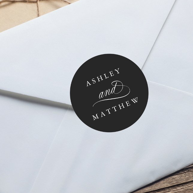Schwarz-Romantische Wirble Kalligrafie-Hochzeit Runder Aufkleber (Von Creator hochgeladen)