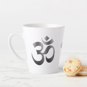 Schwarz Textured Om Symbol, Name, 12oz Latte Tasse