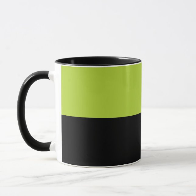 Schwarz und Neon Green Tasse (Links)