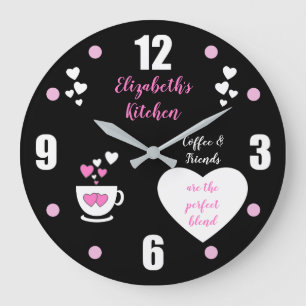 Schwarz und Rosa mit einer Kaffeetasse Herz und ei Große Wanduhr