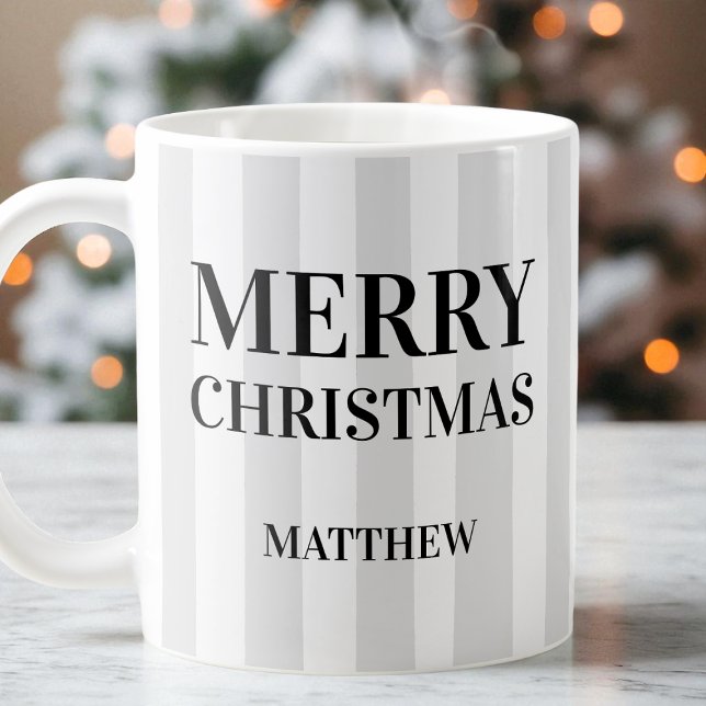 Schwarz und Weiß Moderne Streifen Frohe Weihnachte Kaffeetasse (Black and White Modern Stripes Merry Christmas Coffee Mug)