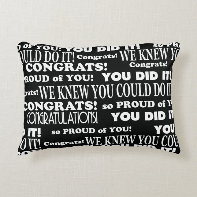 Schwarz-Weiß-Abschluss Word Art Throw Kissen (Vorderseite)