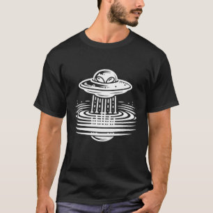 Schwarz-Weiß-Alien auf UFO Ai Art T-Shirt