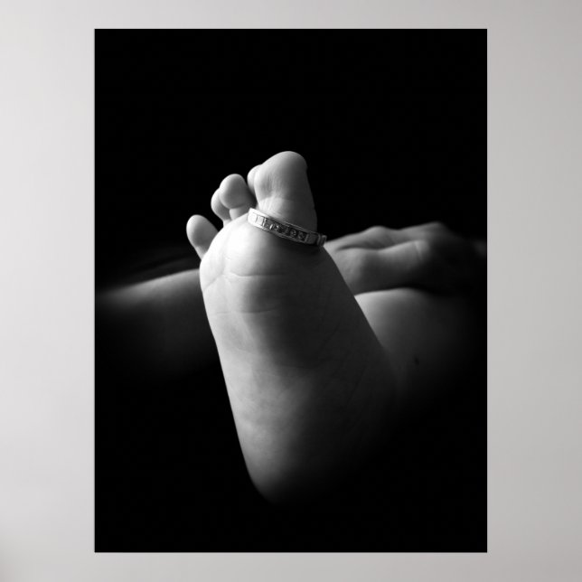 Schwarz-Weiß-Babyfuß Poster (Vorne)