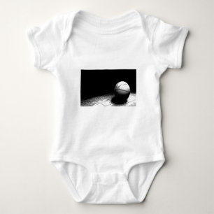 Schwarz-Weiß-Basketball-Kunst Baby Strampler