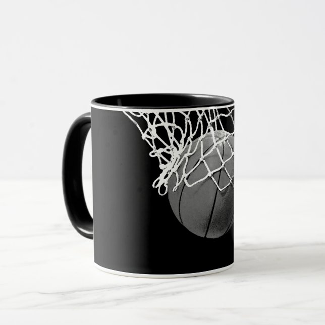 Schwarz-Weiß-Basketball Tasse (Vorderseite Links)