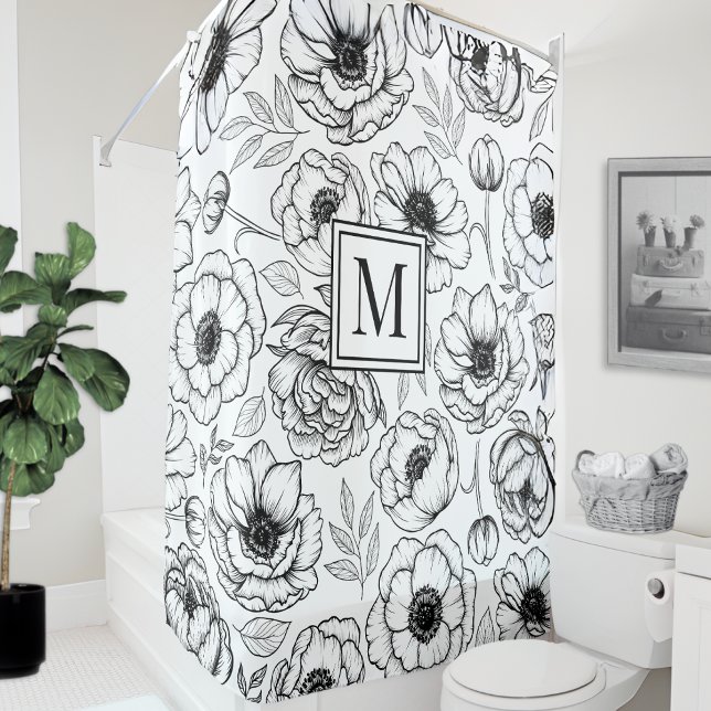 Schwarz Weiß Blumen Initiale Monogramm Duschvorhang (Black White Floral Initial Monogram Shower Curtain)