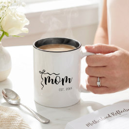 Schwarz-Weiß-Bow-Script-Mama etablierte Eleganz Zweifarbige Tasse