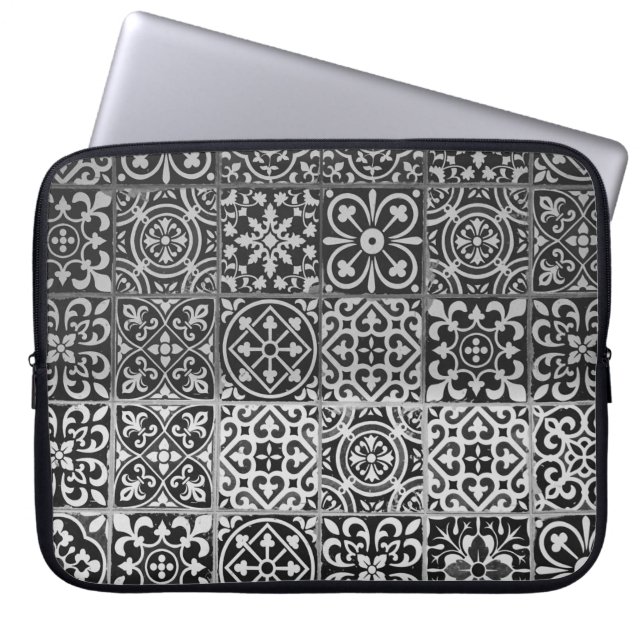 Schwarz-Weiß-Damastmuster Laptopschutzhülle (Vorderseite)