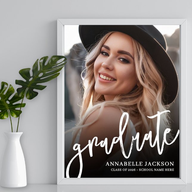 Schwarz Weiß Einfaches Foto Abschlussfeier Schild (Black White Simple Photo Graduation Party Sign)