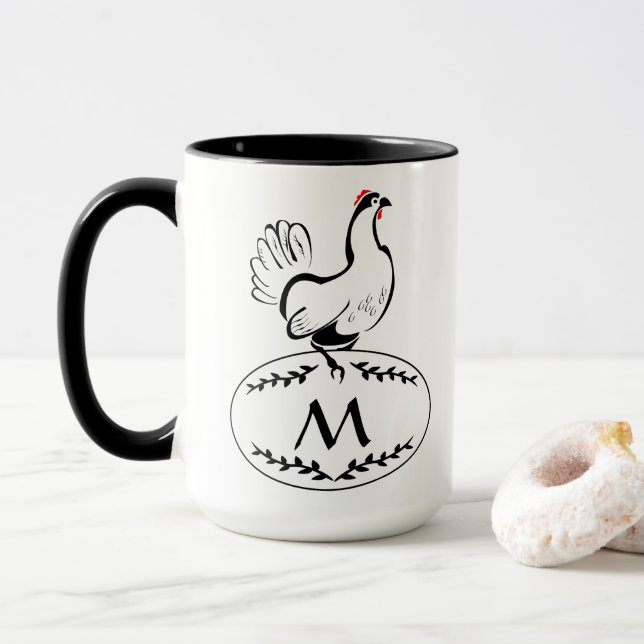 Schwarz-Weiß-Elagant-Hen auf einem Monogramm-Ei Tasse (Mit Donut)