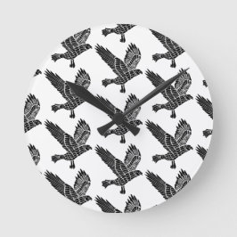 Schwarz-Weiß-Fliegenraven-Lino-Schnitt Runde Wanduhr