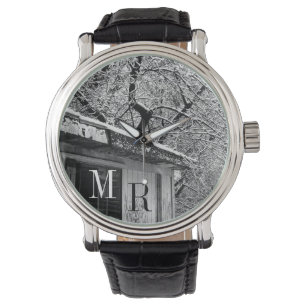 Schwarz-Weiß-Foto der rustikalen Winterlandschaft Armbanduhr