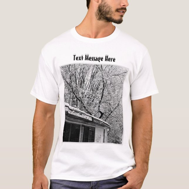 Schwarz-Weiß-Foto der rustikalen Winterlandschaft T-Shirt (Vorderseite)