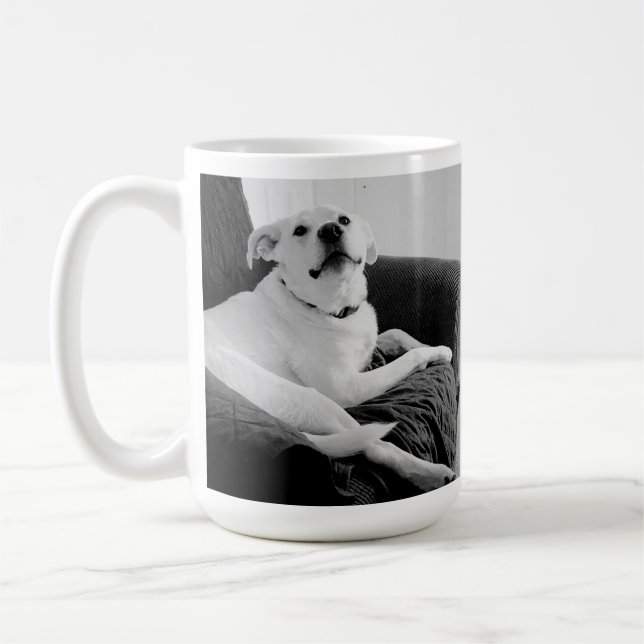 Schwarz-Weiß-Foto für die Meldung von Dog-Text Kaffeetasse (Links)