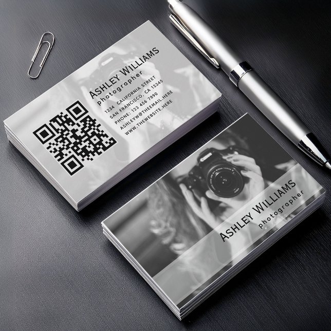 Schwarz-Weiß-Foto und QR-Code-Fotograf Visitenkarte (Von Creator hochgeladen)