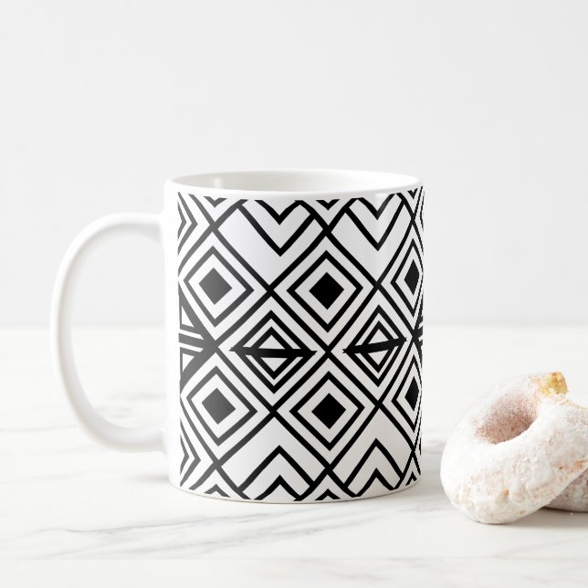 Schwarz-Weiß-Geometrisches Diamantmuster Kaffeetasse (Mit Donut)