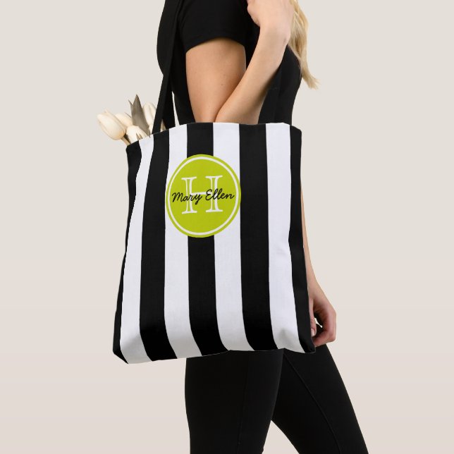 Schwarz-weiß gestreift mit Limettengrünem Monogram (Von Nahem)