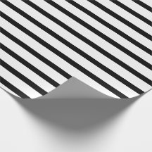Schwarz-weiß gestreifte Geschenkverpackung
