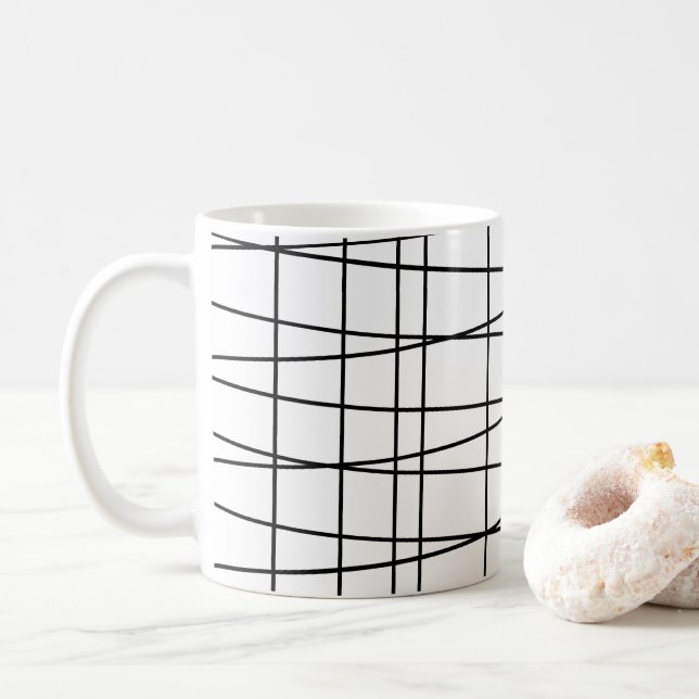 Schwarz-Weiß-Gitternetzlinien Kaffeetasse (Mit Donut)