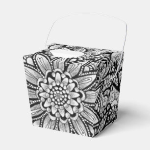 Schwarz Weiß Grau Handgezeichnetes Mandala-Design Geschenkschachtel