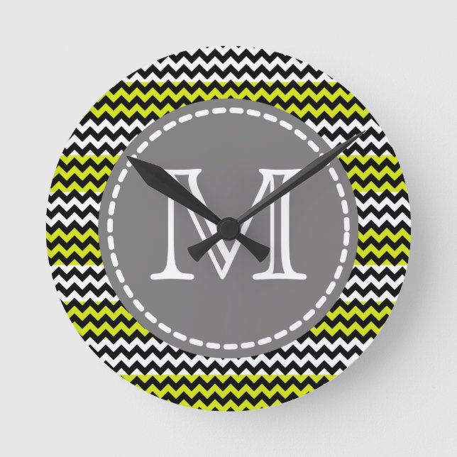 Schwarz-weiß Green Zickzack Zigzag Monogram Runde Wanduhr (Vorderseite)