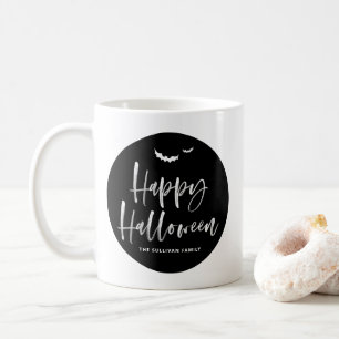 Schwarz-Weiß-Happy Halloween Brush Lettering Kaffeetasse