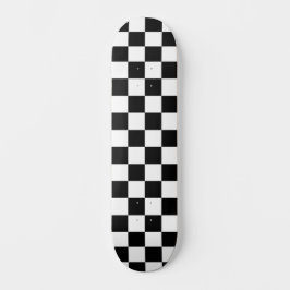 Schwarz-weiß kariert skateboard