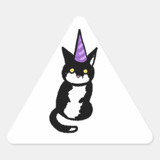 Schwarz-Weiß-Katze-Feier-Sticker Dreieckiger Aufkleber