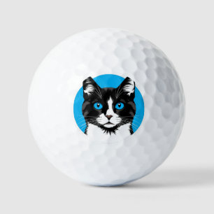 Schwarz-Weiß-Katze mit blauen Augen Golfball