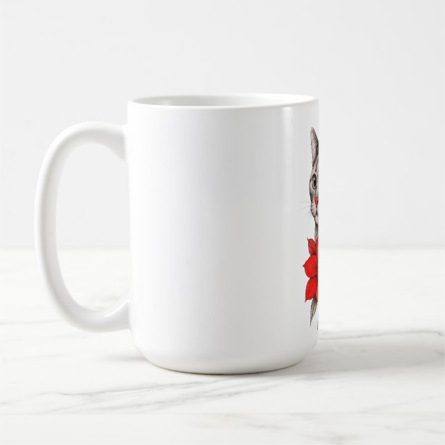 Schwarz-Weiß-Katze mit hellroten Blüten Kaffeetasse (Links)