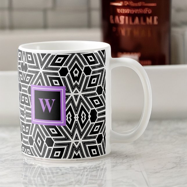 Schwarz-Weiß-Kubismus mit Lila Monogramm Kaffeetasse (Von Creator hochgeladen)