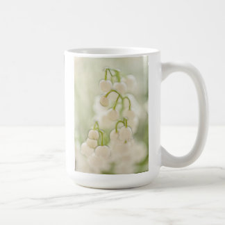 Schwarz-Weiß-Lily-of-the-Tal Blume Tanz Kaffeetasse