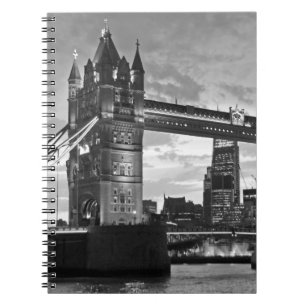 Schwarz-weiß London Tower Bridge UK Travel Notizblock