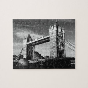 Schwarz-weiß LondonTower Bridge Art Travel Puzzle