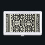Schwarz-Weiß-Mandala-Motif von Vision Studio Visitenkarten Etui<br><div class="desc">Ein Schwarz-Weiß-Mandala-Motiv von Vision Studio. Mandala ist ein Sanskritwort für den Kreis und repräsentiert das Universum im Hinduismus und Buddhismus. Mandalase sollen beruhigende Wirkung auf Menschen haben. Wenn Sie also ein wenig Ruhe in Ihrem Leben gewollt haben,  kaufen Sie diesen Ausdruck heute!</div>