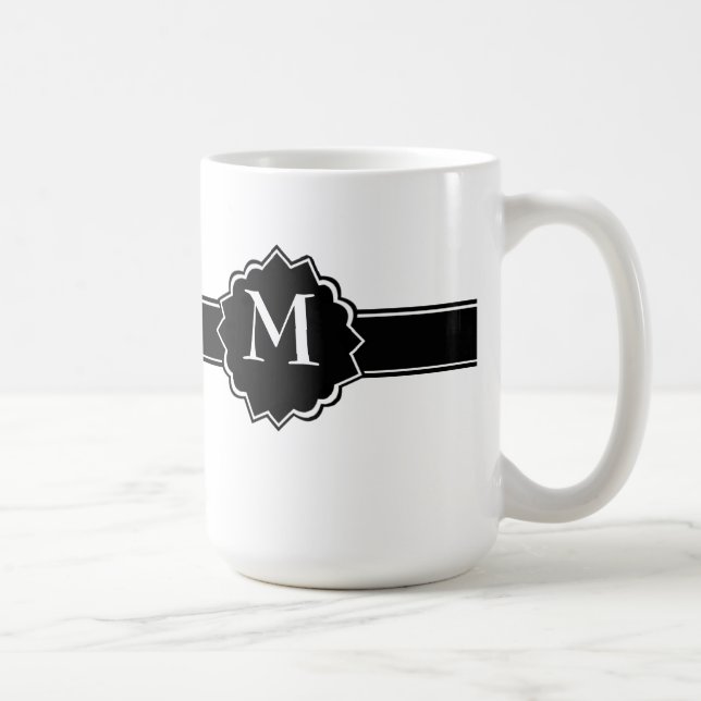 Schwarz-weiß Mit Monogramm Tasse (Rechts)