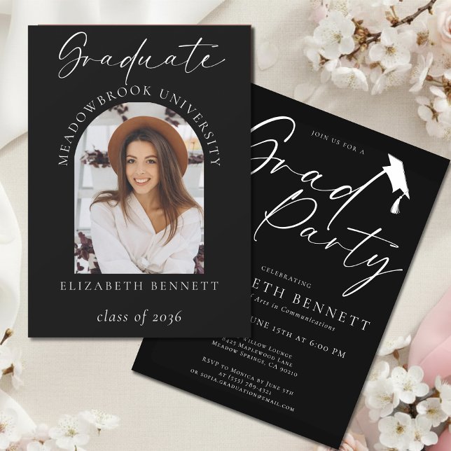 Schwarz Weiß Moderne Bögen Foto Abschlussfeier Einladung (Von Creator hochgeladen)