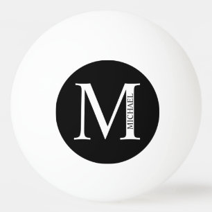 Schwarz-Weiß-Monogramm-Button und Name Tischtennisball