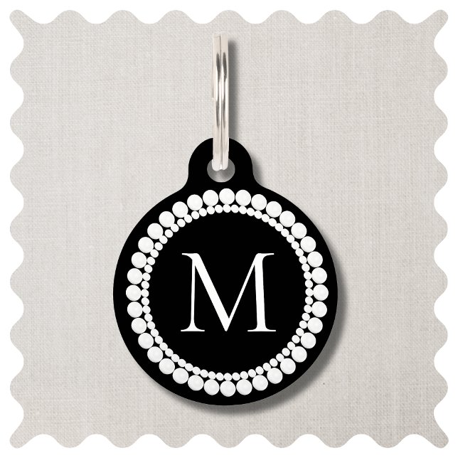 Schwarz-Weiß-Monogramm Haustiermarke (Black and White Monogrammed Dog ID Tag. Elegant Wedding Pet Tags. )
