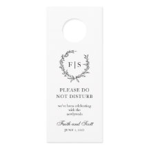 Schwarz-Weiß-Monogramm-Kranz