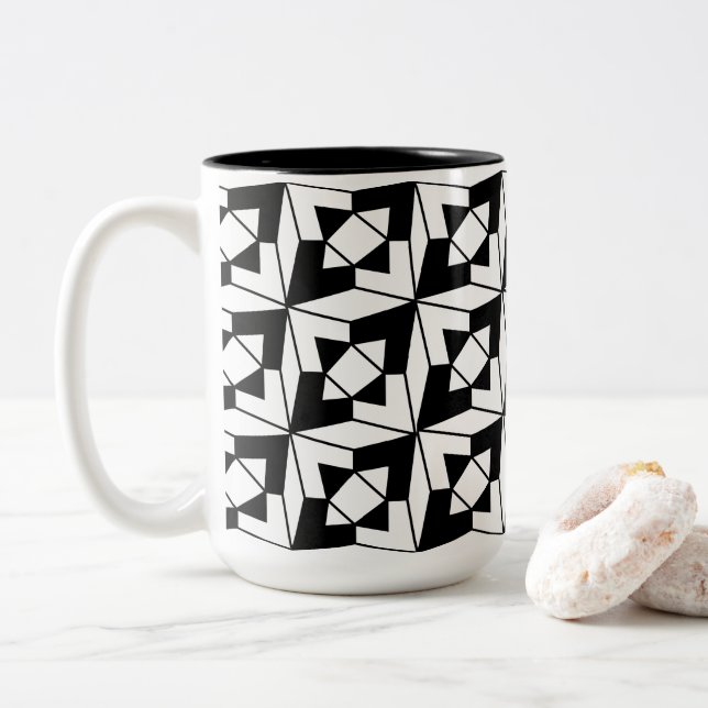 Schwarz-Weiß-Muster für moderne Geometrie Zweifarbige Tasse (Mit Donut)